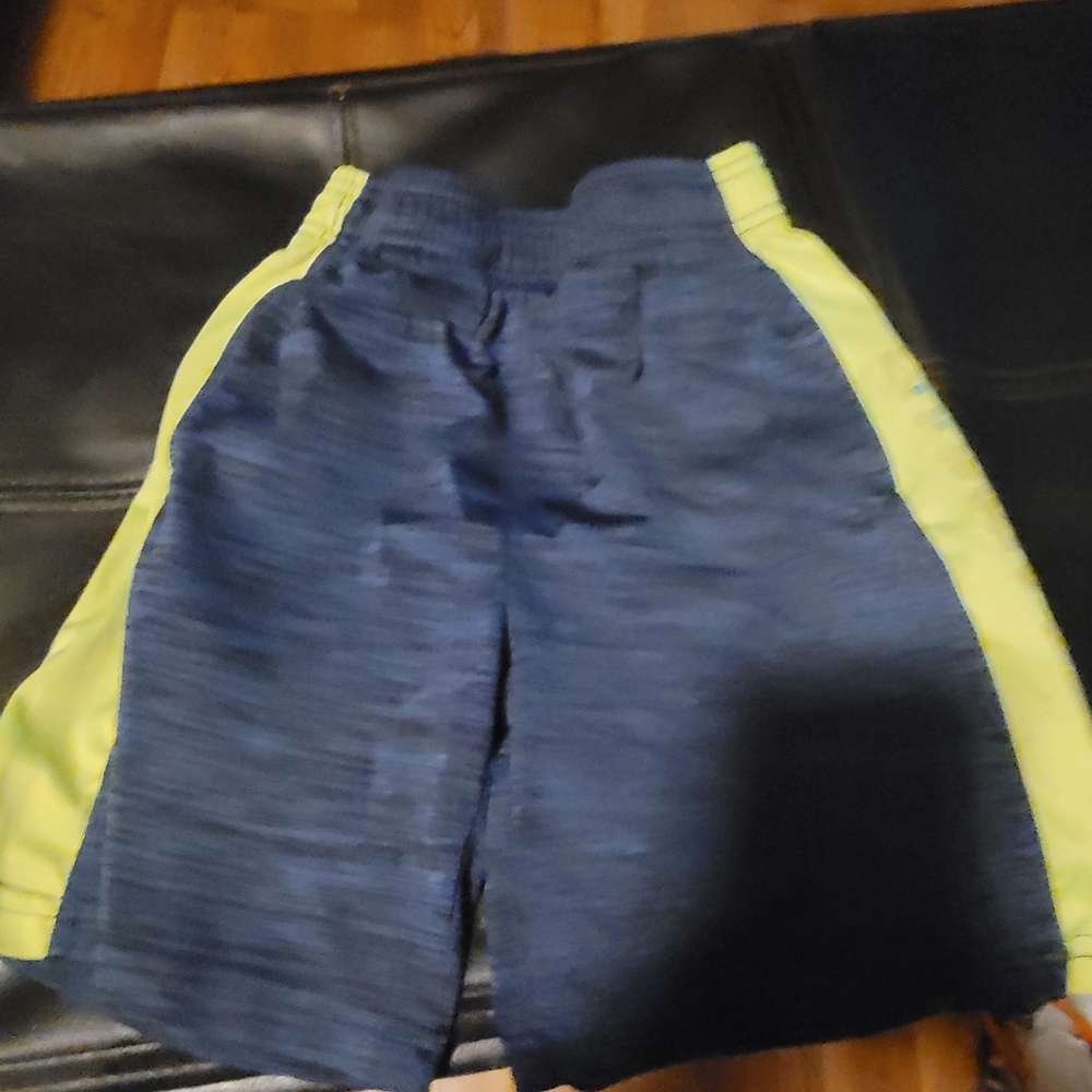 Boys Under Armour shorts